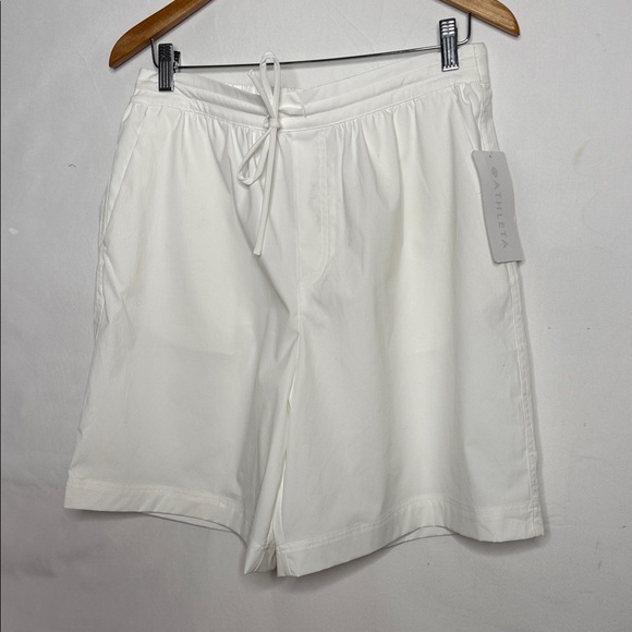 Athleta Pants - NWT Athleta drift poplin Bermuda pull on elastic waist UV 40% shorts sz M